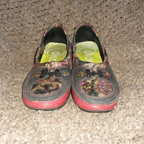 DKODE-Handmade In Portugal-Multicolor Floral Leather-Beaded-Sz 40-9.5-Excellent - Picture 3 of 7